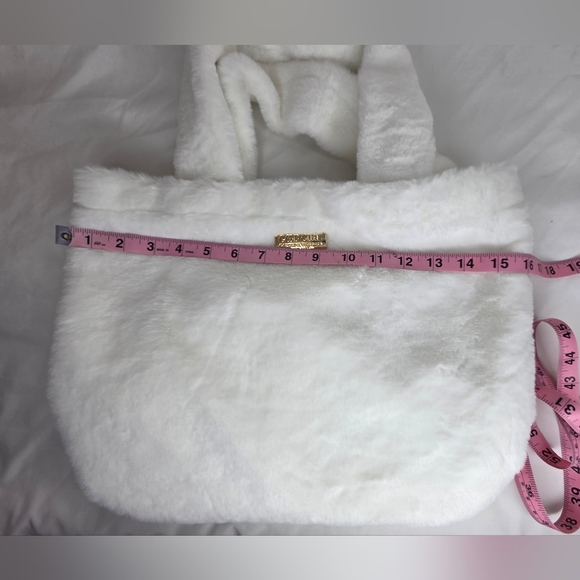 NWOT Good Girl By Carolina Herrera -11" X 16"inch-Elegant White FauxFur Tote Bag - Picture 11 of 12